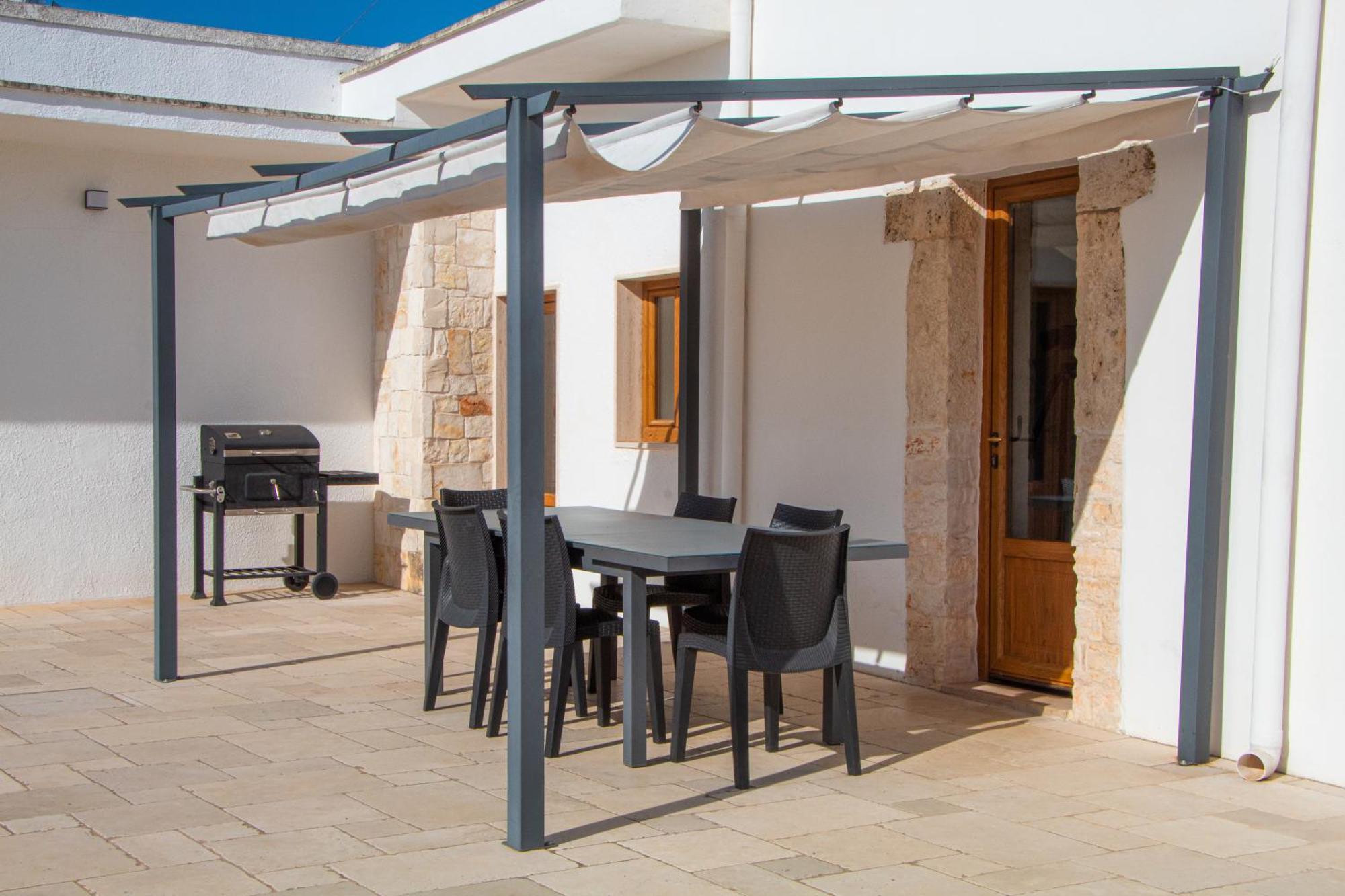 Villa With Trullo And Pool, アルベロベッロ エクステリア 写真