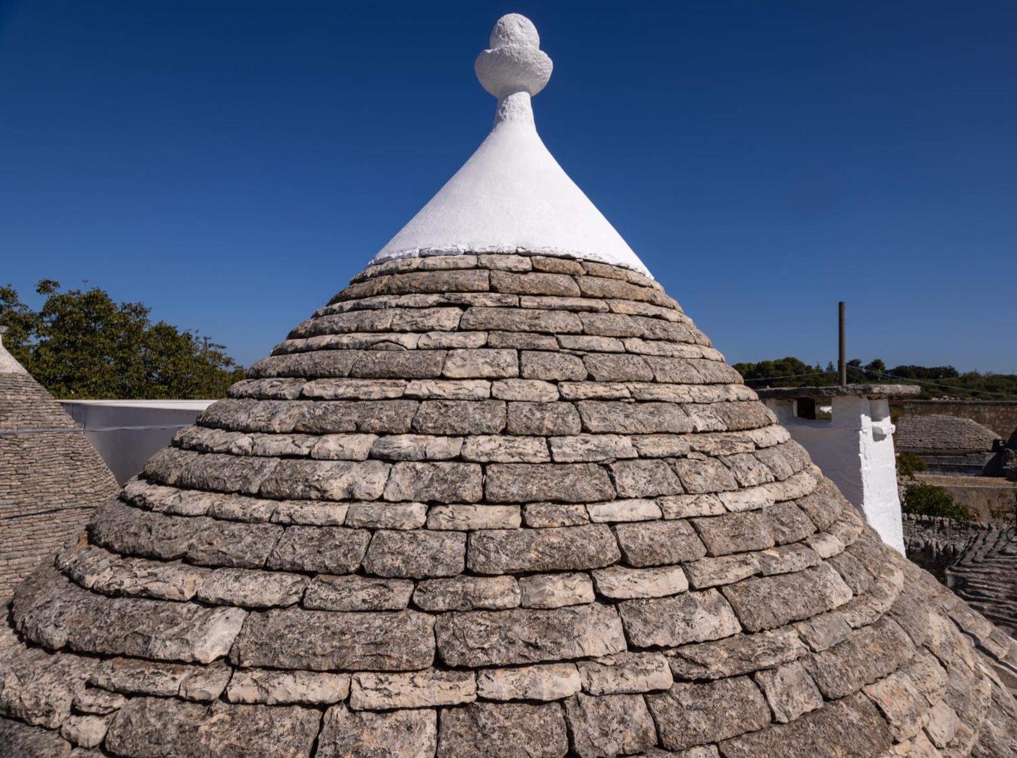 Villa With Trullo And Pool, アルベロベッロ エクステリア 写真